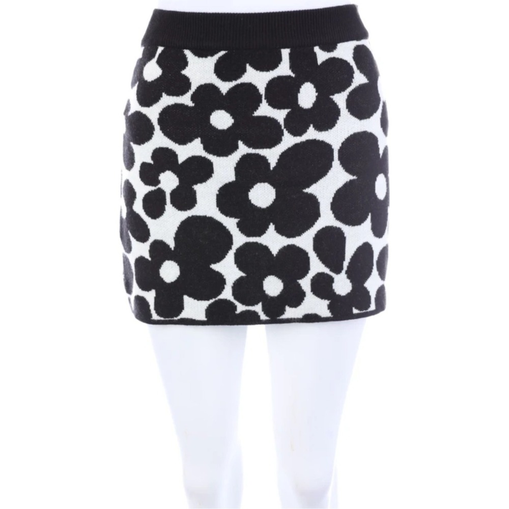H&M‎ Divided Knit Mini Skirt Black White Floral Pattern Size L NWOT